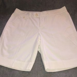 Dockers White Bermuda Shorts size 8P